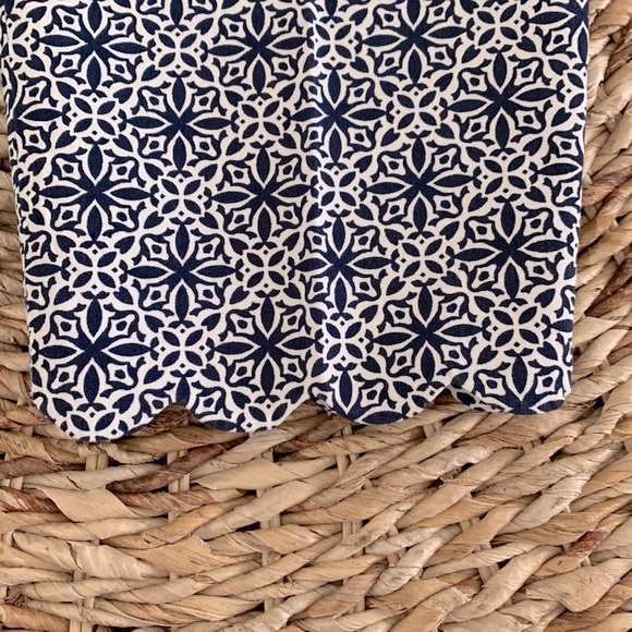 Talbots Tile Print Slim Crop 16WP - Picture 9 of 13